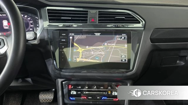 Volkswagen Tiguan second Generation 2021 Серебристо-серый из Кореи, фото 4