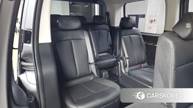 Hyundai Staria 2024 Серебристо-серый из Кореи, фото 4