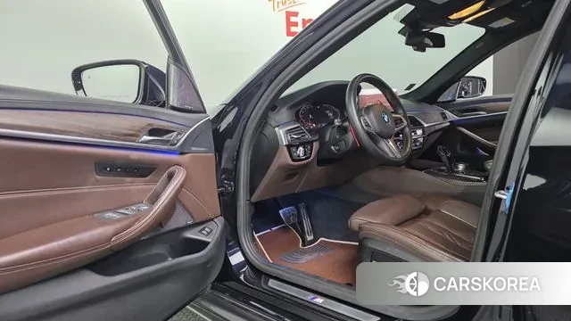 BMW 5 Series (G30) 2020 Черный из Кореи, фото 4