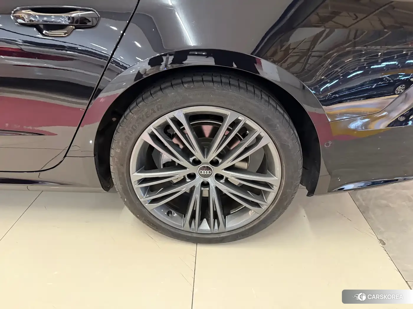 Audi A7L 2023 Черный из Китая, фото 4