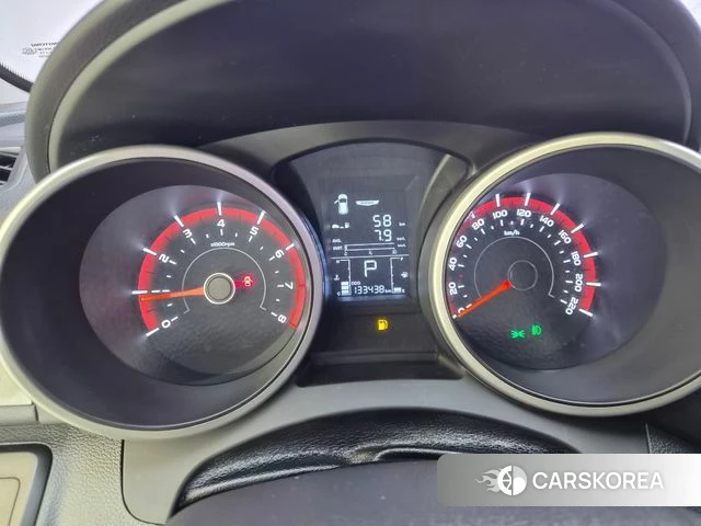 Ssangyong Tivoli Armor 2018 Жемчужный цвет из Кореи, фото 4