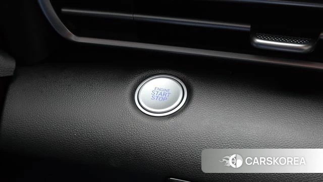 Hyundai Avante Hybrid (CN7) 2023 Белый из Кореи, фото 4