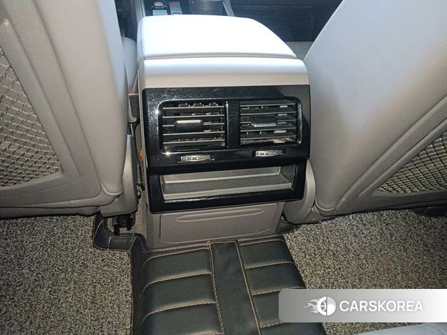 Volkswagen Touareg 2021 Черный из Китая, фото 4