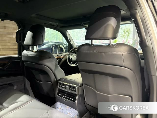 Lexus LX 2025 Белый из Китая, фото 4