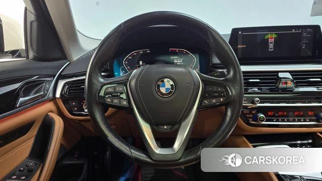 BMW 5 Series (G30) 2019 Белый из Кореи, фото 4