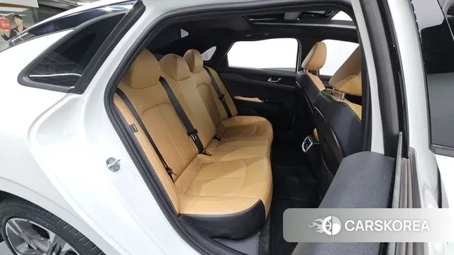 Kia K5 3rd generation 2022 Белый из Кореи, фото 4