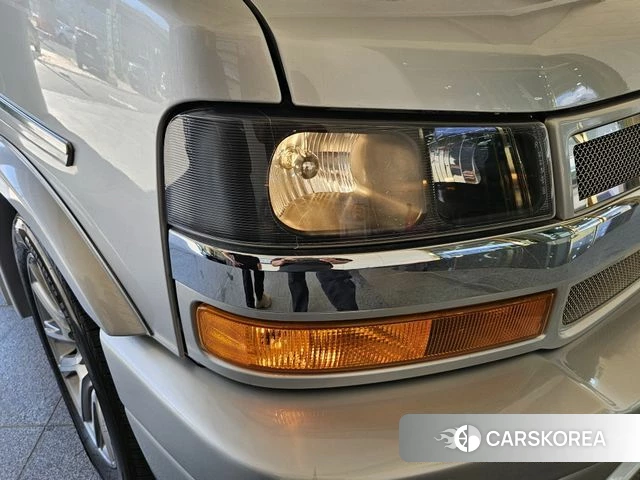 Chevrolet Express Van 2019 Серебряный из Кореи, фото 4