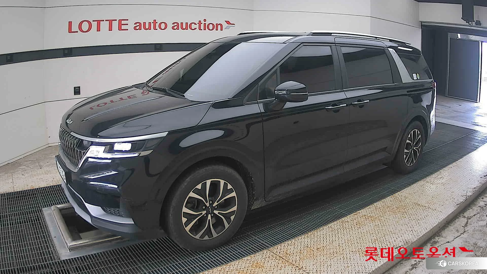 Kia Carnival 2023 Aurora Black Pearl из Кореи, фото 4