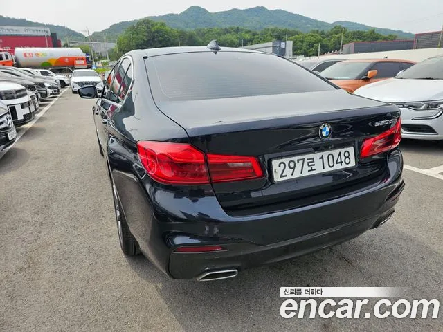 BMW 5 Series (G30) id 2766313 из Кореи 4