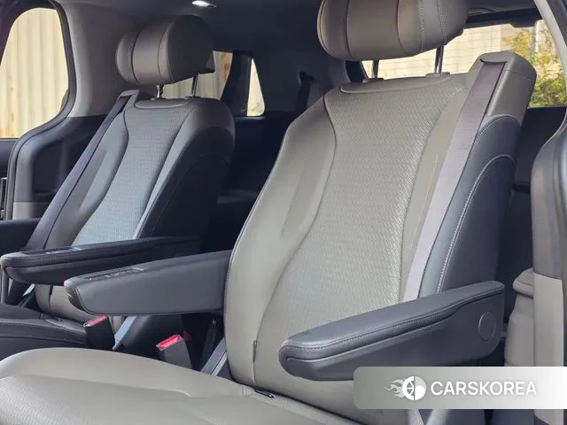 Kia The New Carnival 4th Generation 2025 Черный из Кореи, фото 4