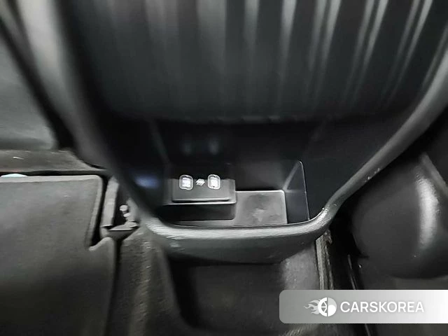 Hyundai Kona Hybrid (SX2) 2023 Серебряный из Кореи, фото 4