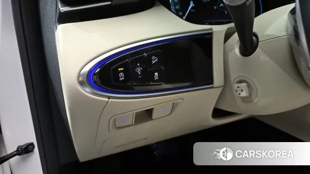 Genesis GV70 2024 Белый из Кореи, фото 4