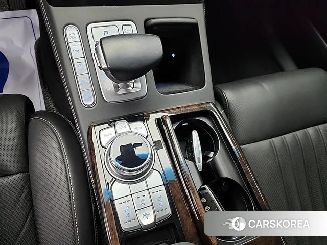 Genesis G90 2021 Черный из Кореи, фото 4