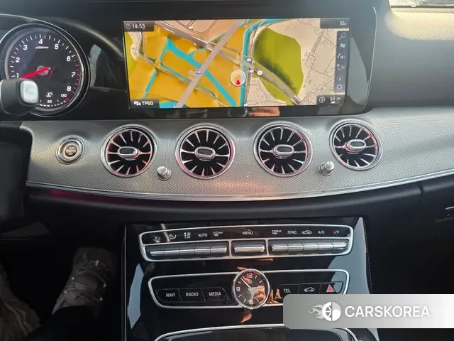 Mercedes-Benz E-Class W213 2018 Белый из Кореи, фото 4