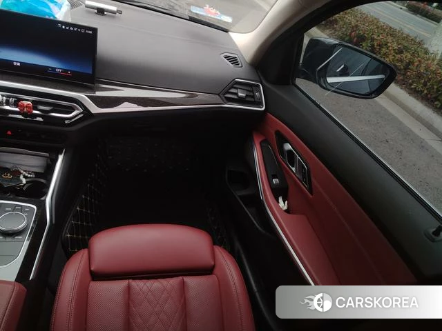 BMW 3 series 2023 Черный из Китая, фото 4