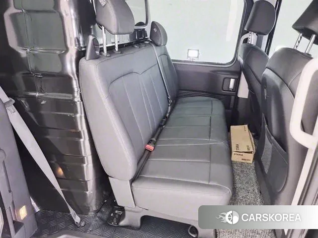 Hyundai Staria 2023 Черный из Кореи, фото 4