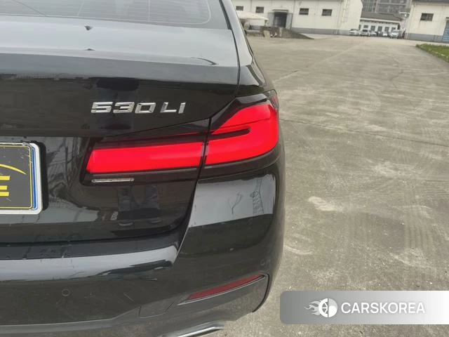 BMW 5 series 2022 Черный из Китая, фото 4