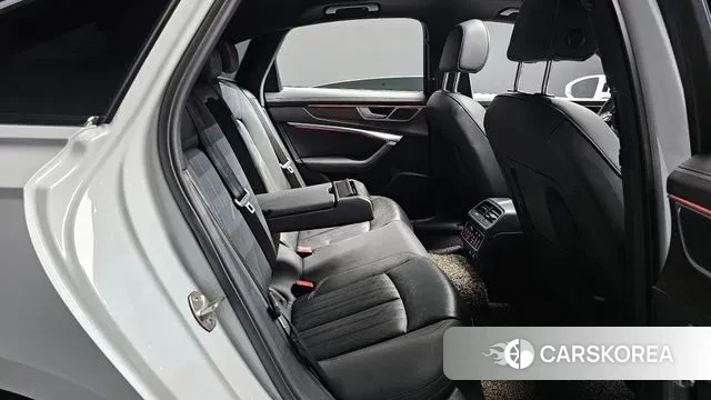 Audi A6 (C8) 2022 Белый из Кореи, фото 4