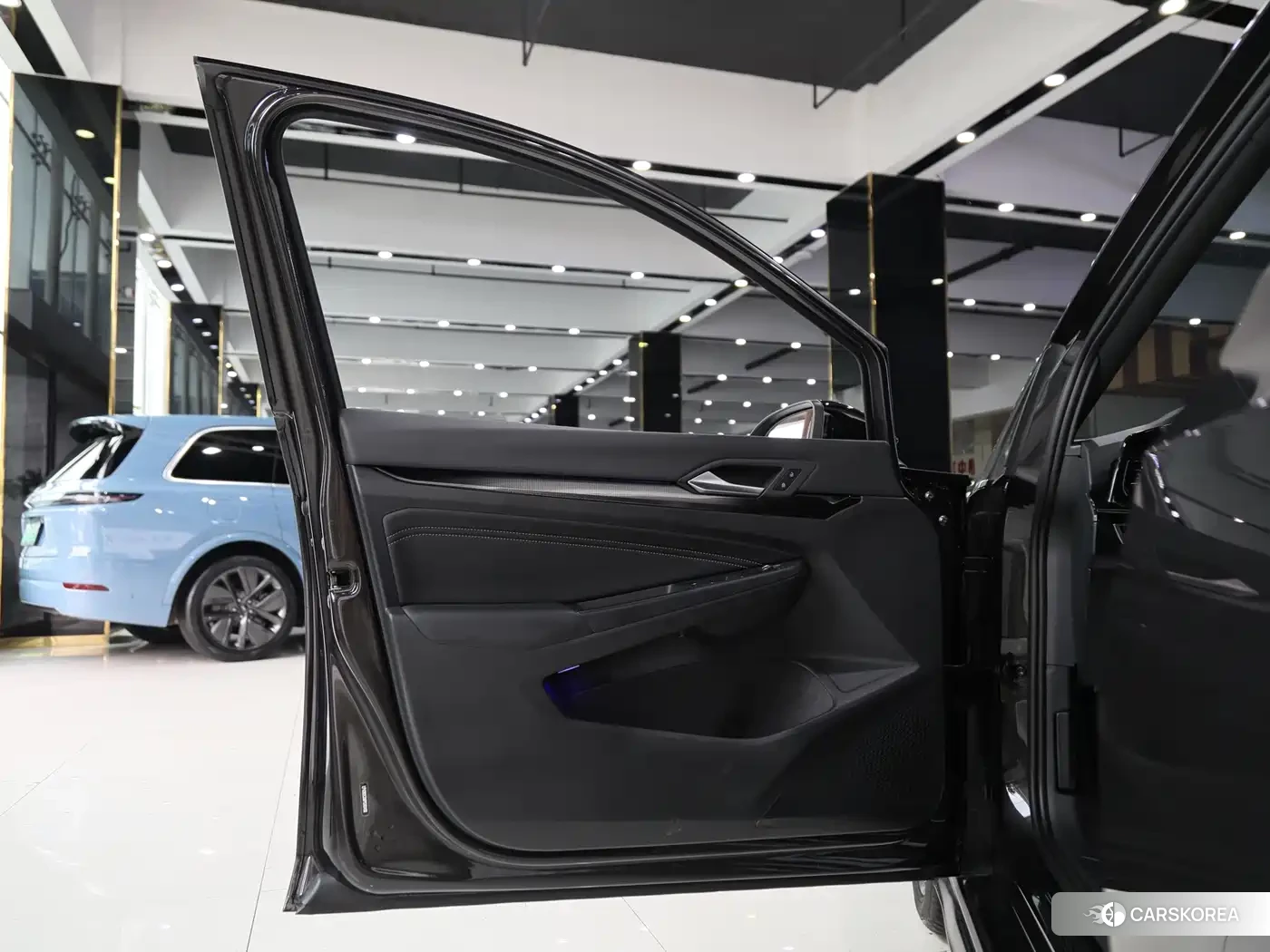 Volkswagen Golf 2023 Черный из Китая, фото 4