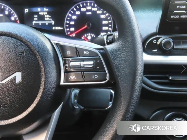 Kia The New K3 2nd generation 2023 Белый из Кореи, фото 4
