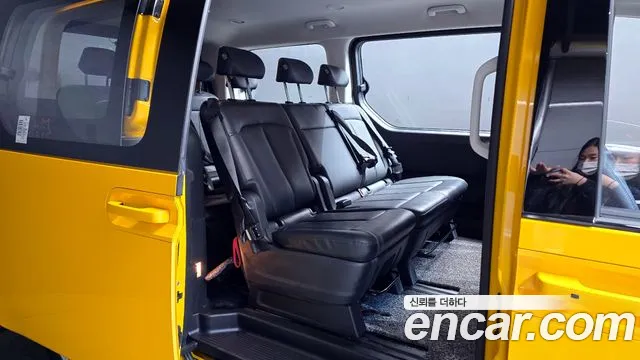 Hyundai Staria 2022 Желтый из Кореи, фото 4