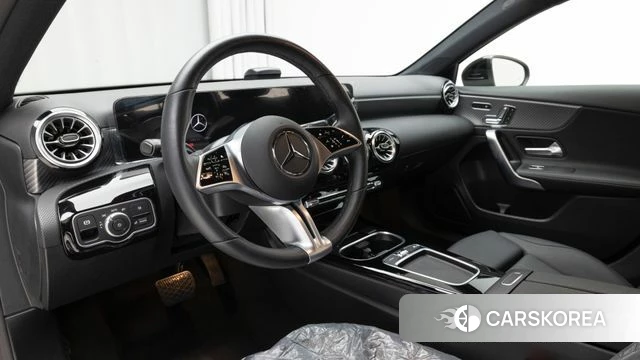 Mercedes-Benz A-Class W177 2024 Черный из Кореи, фото 4