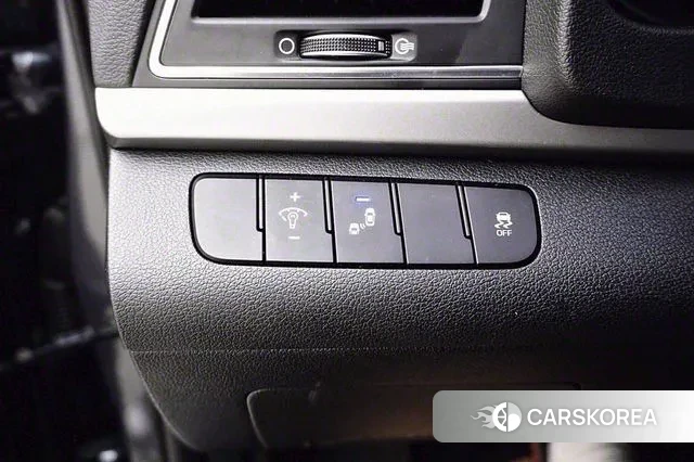 Hyundai Avante AD 2018 Серый из Кореи, фото 4