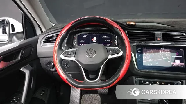 Volkswagen Tiguan second Generation 2021 Белый из Кореи, фото 4