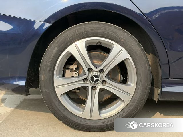 Mercedes-Benz Class C id 3858029 из Китая 4