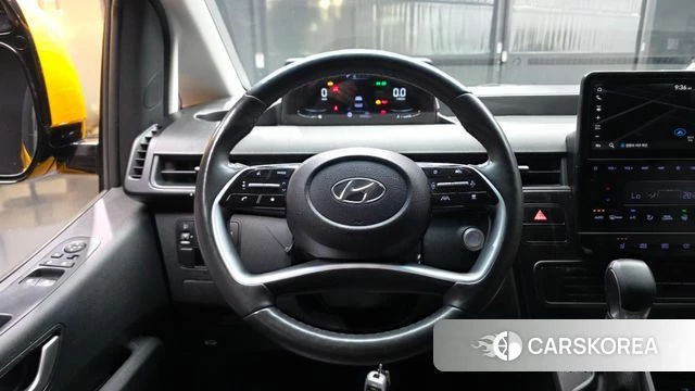 Hyundai Staria 2024 Желтый из Кореи, фото 4