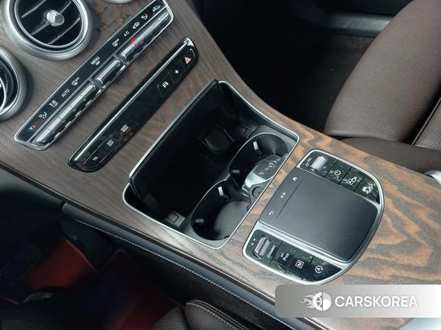 Mercedes-Benz GLC 2021 Белый из Китая, фото 4