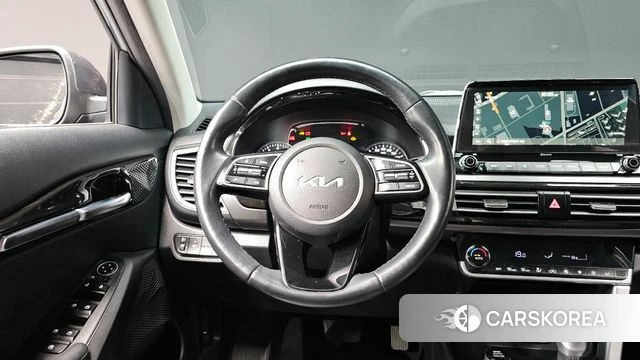 Kia Seltos 2022 Белый из Кореи, фото 4