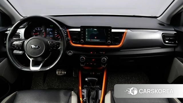 Kia Stonic 2018 Белый двухцветный из Кореи, фото 4