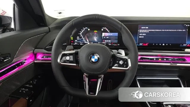 BMW 7 Series (G70) 2025 Черный из Кореи, фото 4