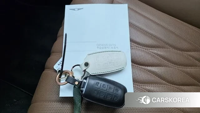 Genesis GV70 2023 Белый из Кореи, фото 4