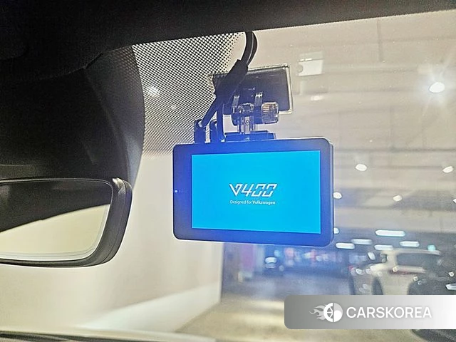 Volkswagen Golf 8th Generation 2023 Белый из Кореи, фото 4