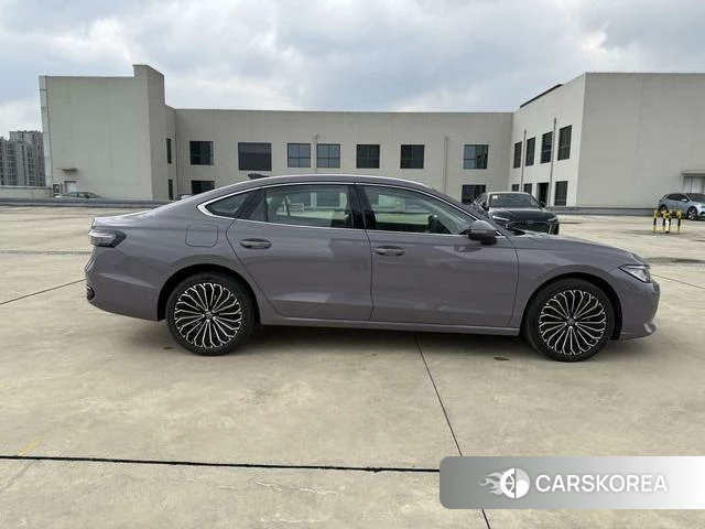 Volkswagen Passat 2025 Другой из Китая, фото 4