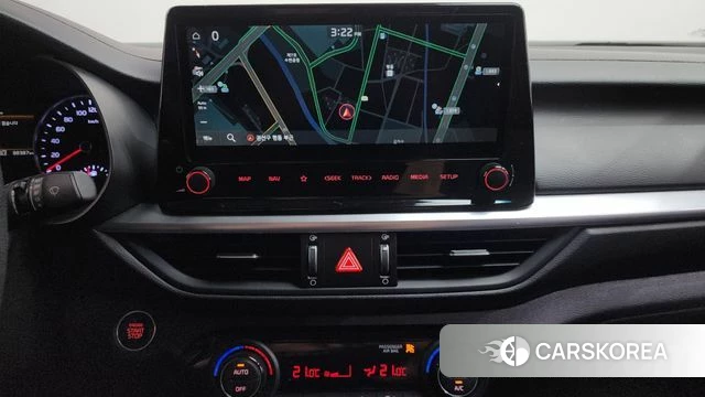 Kia The New K3 2nd generation 2022 Белый из Кореи, фото 4
