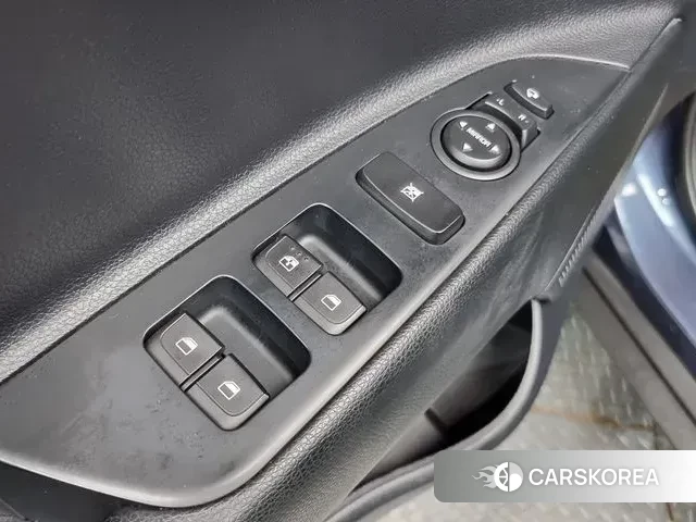 Kia Stonic 2018 Синий из Кореи, фото 4