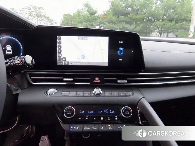 Hyundai The New Avante Hybrid (CN7) 2025 Белый из Кореи, фото 4