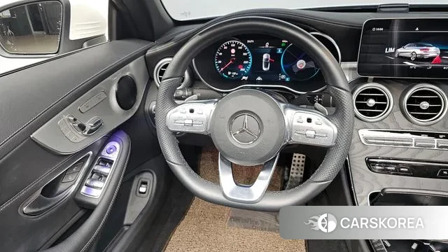 Mercedes-Benz C-Class W205 2023 Белый из Кореи, фото 4