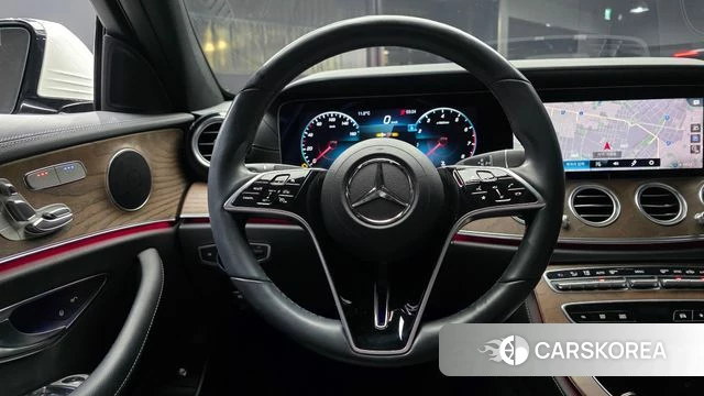 Mercedes-Benz E-Class W213 2022 Белый из Кореи, фото 4