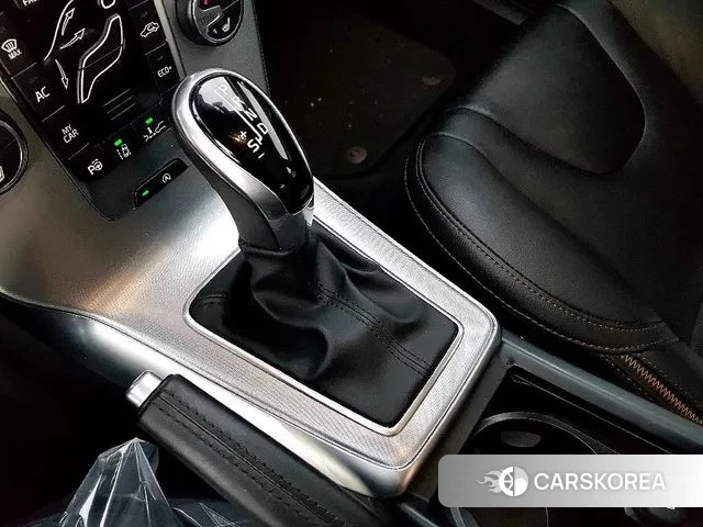 Volvo V40 Cross-Country 2019 Серый из Кореи, фото 4