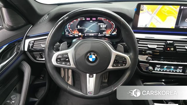 BMW 5 Series (G30) 2023 Серый из Кореи, фото 4