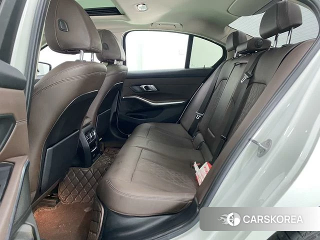 BMW 3 series 2022 Белый из Китая, фото 4
