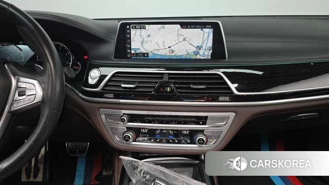 BMW 7 Series (G11) 2018 Черный из Кореи, фото 4