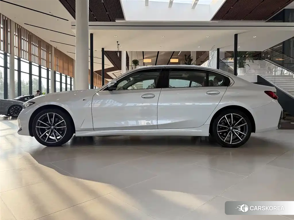 BMW 3 series 2024 Белый из Китая, фото 4
