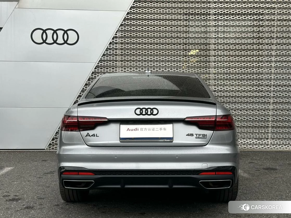 Audi A4L 2020 Серебристо-серый из Китая, фото 4