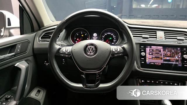 Volkswagen Tiguan second Generation 2020 Белый из Кореи, фото 4