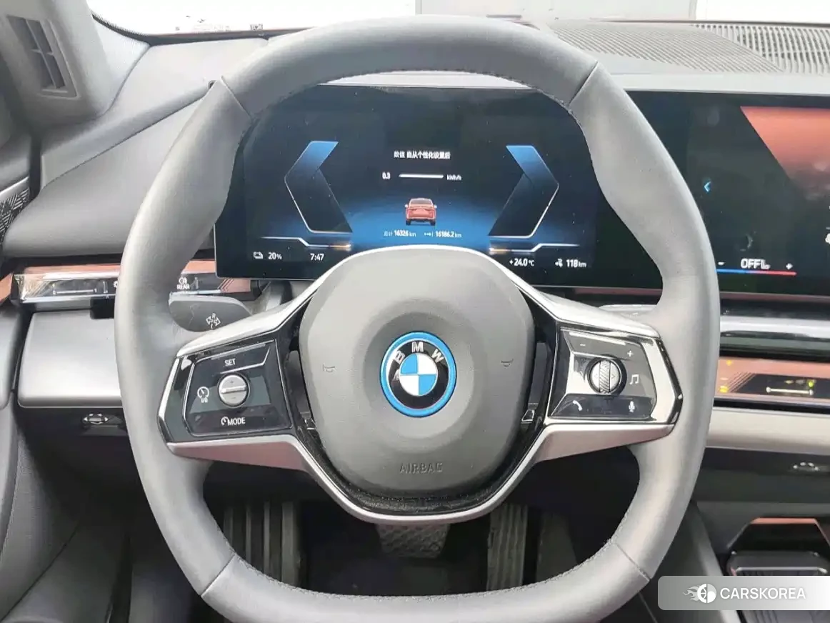 BMW i5 2025 Red/purple из Китая, фото 4